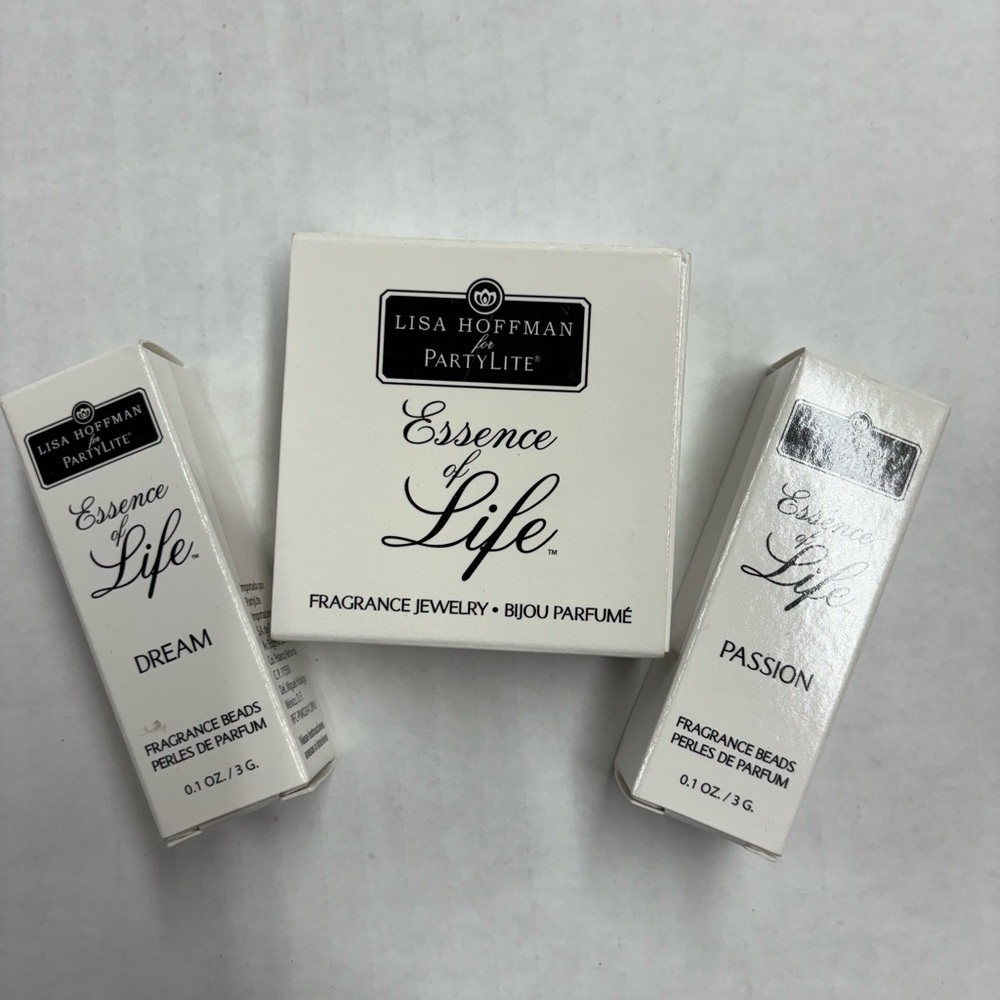 Partylite Fragrance Bracelet and fragrance beads.